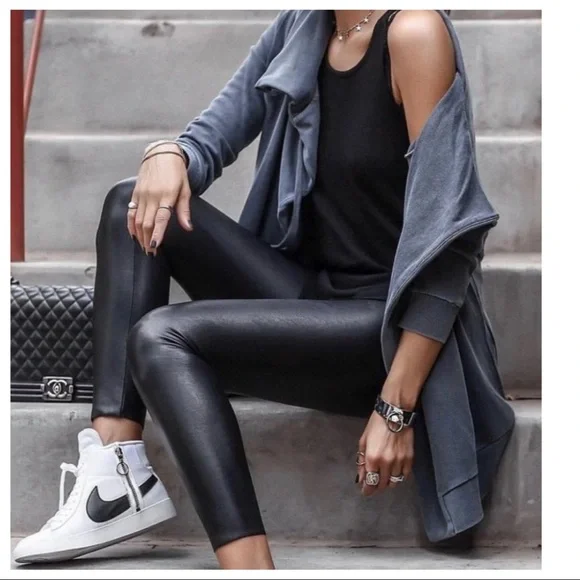 34 Most Fabulous Favorite Faux Leather high waisted leggings - Picture 4 of 4